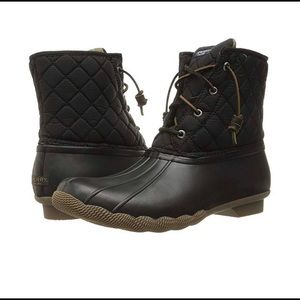 Sperry Saltwater Quilted Duck Boot BLK 7.5